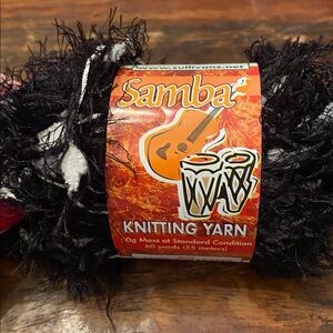 NWT Samba Black and White Knitting Yarn